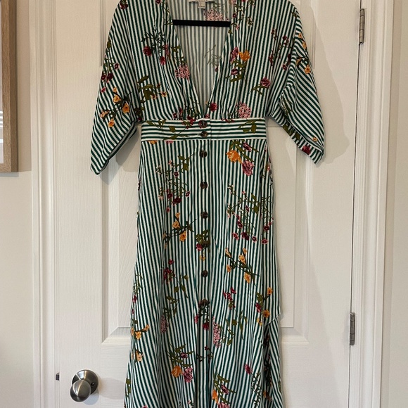 Women's Kimono-style Dress - Picture 2 of 6